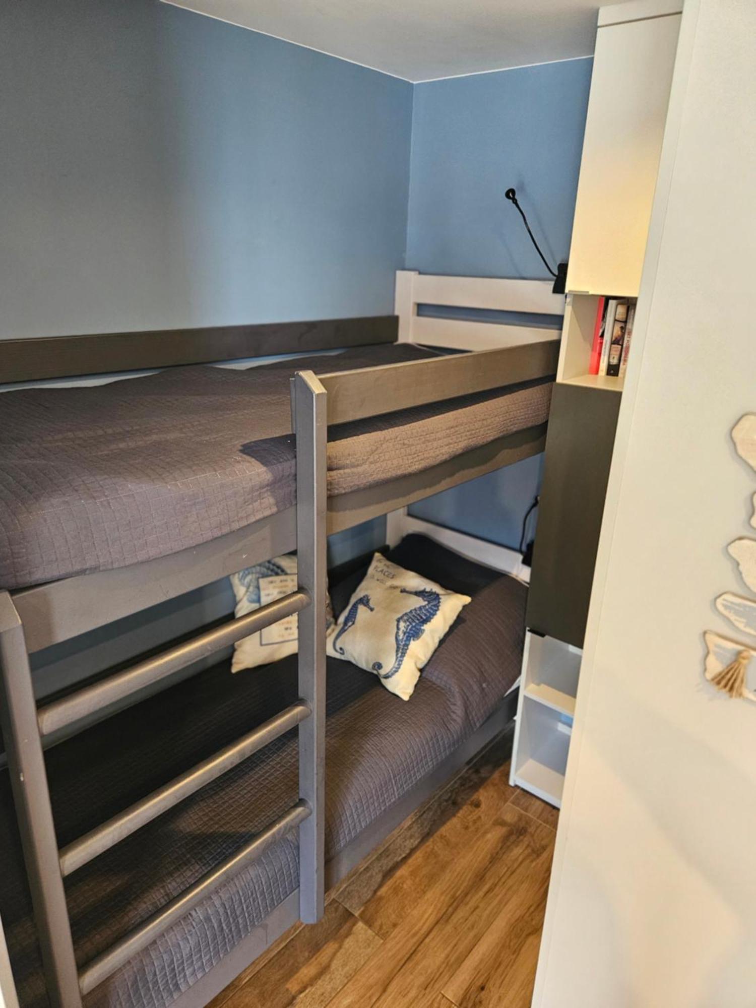 Apartament Grunwaldzka 105 Z Tarasem 5O M Do Plazy Pobierowo Luaran gambar