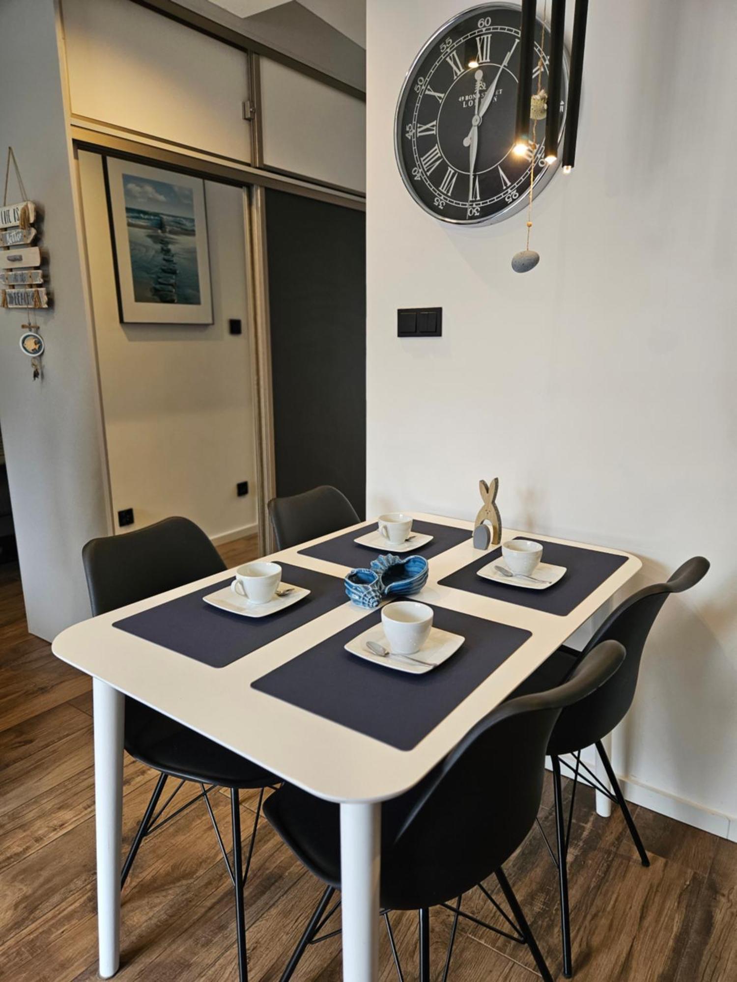 Apartament Grunwaldzka 105 Z Tarasem 5O M Do Plazy Pobierowo Luaran gambar